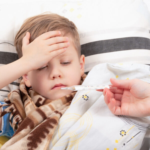 Grippe bei Kindern: Wie man sie erkennt und behandelt